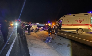 Otobüsle çarpışan otomobilin sürücüsü hayatını kaybetti
