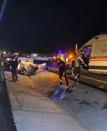 Otobüsle çarpışan otomobilin sürücüsü hayatını kaybetti