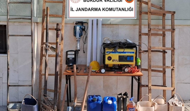 Jandarmadan kaçak kazı operasyonları