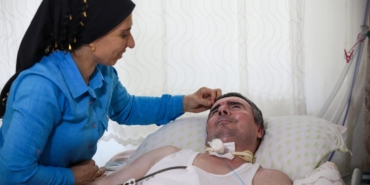 Beynine pıhtı atıp yatağa bağımlı hale gelen bahçıvan için fizik tedavi talebi