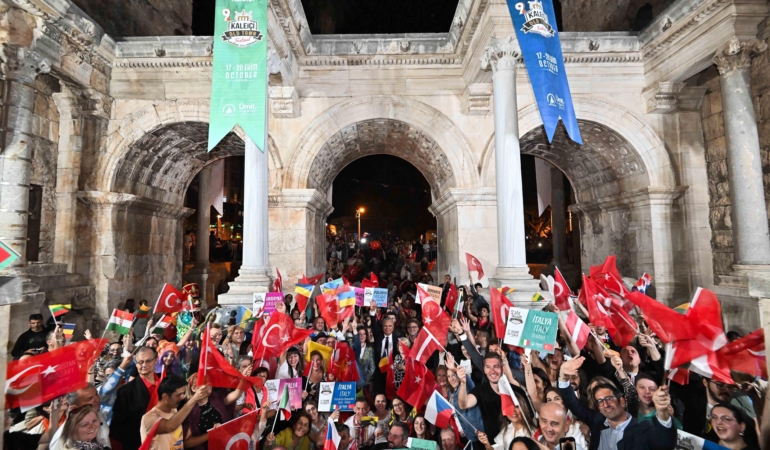Kaleiçi Old Town Festivali’nde kültür mozaiği