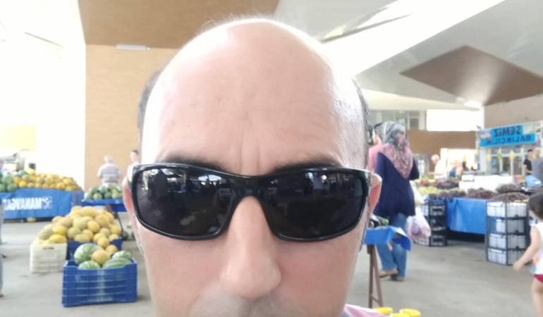 Çöp toplarken tartıştığı mesai arkadaşını bıçakla öldürdü