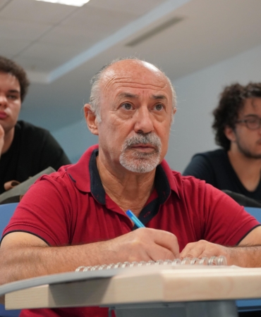 63 yaşında yeniden üniversite öğrencisi