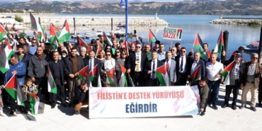 Filistin’e destek yürüyüşü