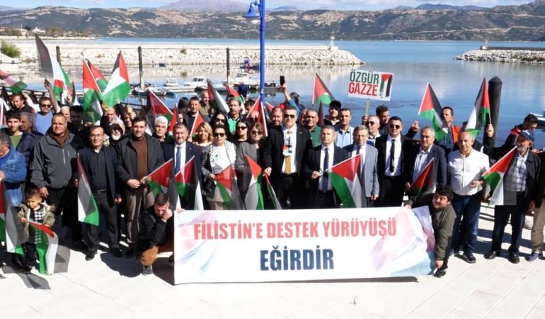 Filistin’e destek yürüyüşü
