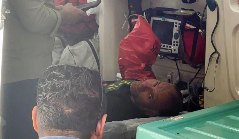 Taşınma kavgasında komşusunu bıçakladı