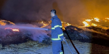 Kamış deposunda yangın