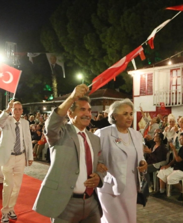 Kepez’de ‘Zamana Meydan Okuyan’ defile