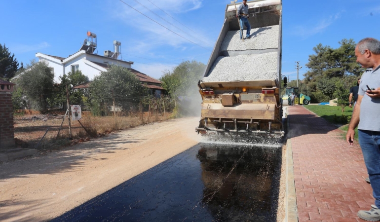 Duacı Mahallesi’nde yol yenileme çalışması