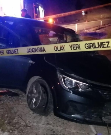 Otomobil TIR’la çarpıştı: 1 ölü, 1 yaralı