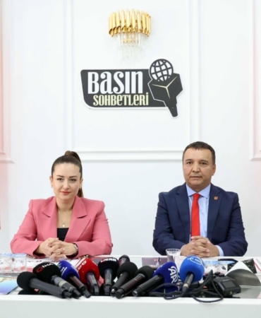 ABB Başkan Vekili Özdemir: Muhittin başkan günden güne kilo veriyor, bağışıklığı düşüyor