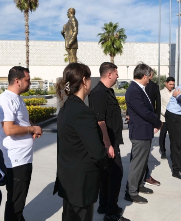 Emekliye ayrılan Kurt’a alkışlarla veda