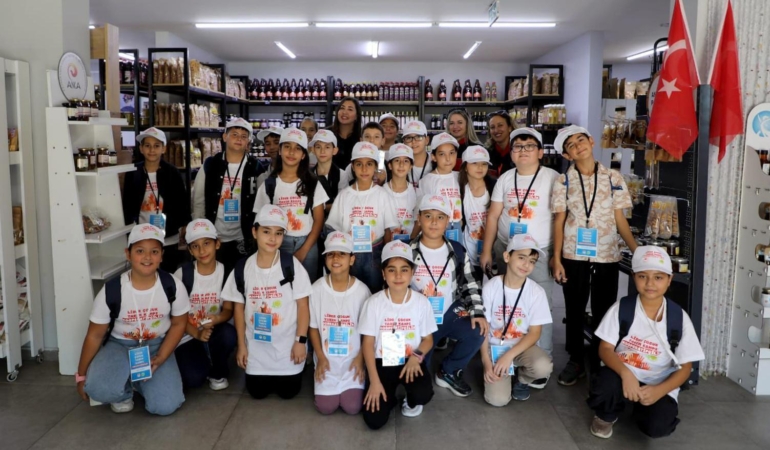 ‘Lider Çocuklar’ kadın emeğini destekledi