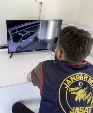 Alkollü araç kullanırken tabancayla ateş eden sürücü tutuklandı