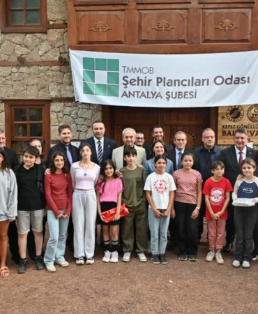 Dokumapark’ta çocukların gelecek şehir hayalleri tuvallere yansıdı