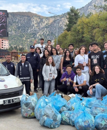 Öğrencilerden çevre duyarlılığı