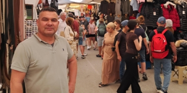 Pazarda turist yoğunluğu