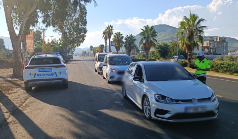 Antalya’da 2 haftada 36 bin 496 sürücüye ceza