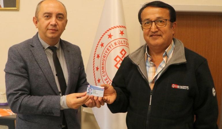 Burdurlu sanatçıya ‘Somut Olmayan Kültür Miras Taşıyıcısı’ unvanı