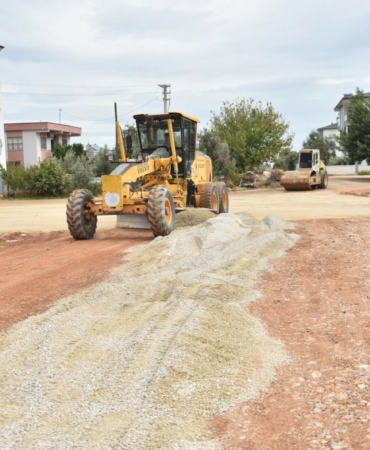 Kepez’den Demirel Mahallesi’ne asfalt