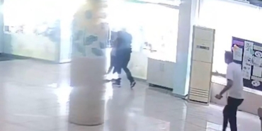 Öğretmene tokat atan veli tutuklandı; saldırı kamerada