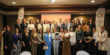 Antalya’da bu yıl 43 çocuk, koruyucu ailelerin yanına yerleştirildi