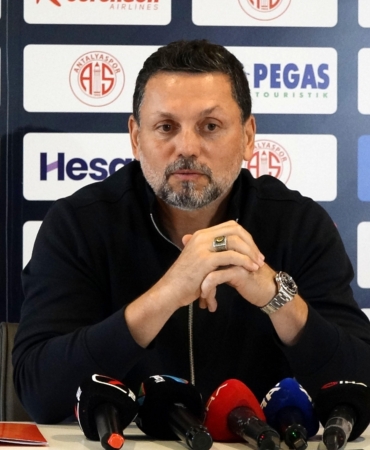 Erol Bulut: 3 günde 1 maç olduğunda Federasyondan izin istiyoruz yine kazanamıyoruz !.