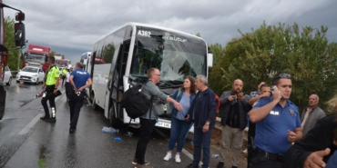 Antalya’da 4 araçlık zincirleme kazada 2 turist yaralandı