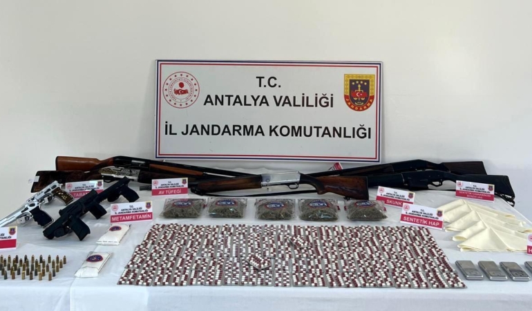 Narkotik operasyonunda 7 şüpheli tutuklandı; uyuşturucular soda şişesinden çıktı