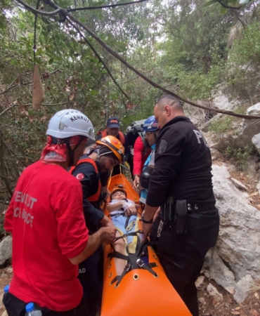 AFAD, ormanda mahsur kalan turisti kurtardı