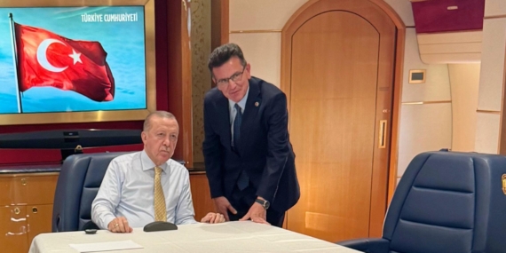 Cumhurbaşkanı Erdoğan’ın Körfez turunda Antalya’dan iki milletvekili Cumhurbaşkanı Erdoğan’ın Körfez turunda Antalya’dan iki milletvekili