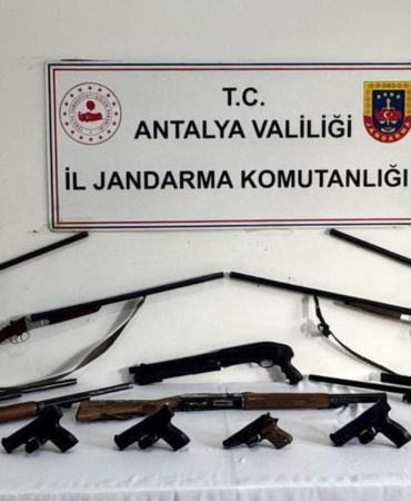 Alanya’da ruhsatsız silah operasyonu