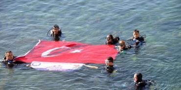 ‘Gençlerle Beraberiz’ projesi kapsamında öğrenciler su altına daldı