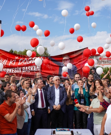 Böcek’e balonlu, güvercinli doğum günü kutlaması