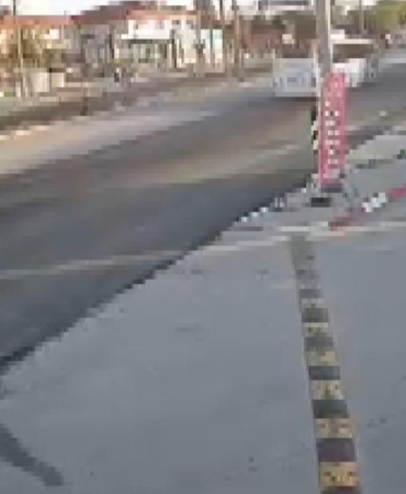 Yolcu otobüsüyle çarpışan ATV sürücüsü öldü; kaza kamerada