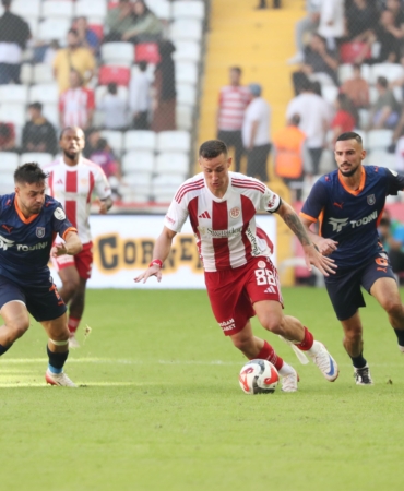 Hesap.com Antalyaspor – RAMS Başakşehir FK: 0-4