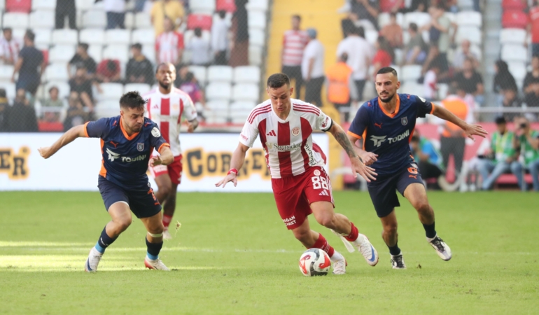 Hesap.com Antalyaspor – RAMS Başakşehir FK: 0-4
