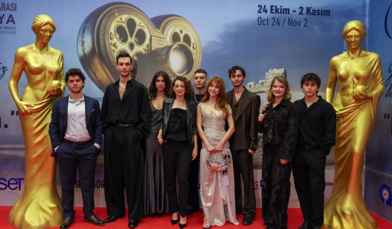 İzleyicisine 1 milyon TL ödül verecek ‘Bağlantı Hatası’ seyirciyle buluştu