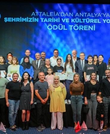 ‘Cumhuriyetin geleceği gençlerimizle güvende’