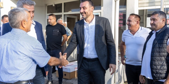 Başkan Vekili Çiçek’ten Doğu Garajı esnafına ziyaret Başkan Vekili Çiçek’ten Doğu Garajı esnafına ziyaret