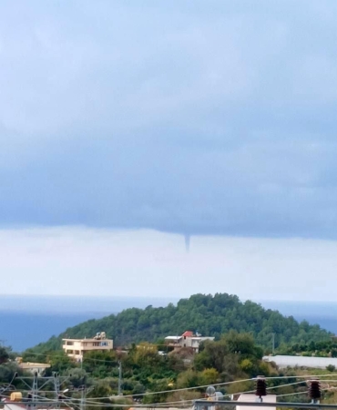 Alanya’da denizde hortum çıktı