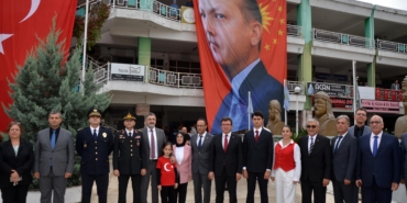 Serik’te çelenk töreni yapıldı