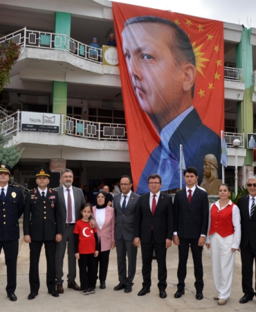 Serik’te çelenk töreni yapıldı