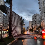 Antalya’da sağanak ve dolu hayatı felç etti (2)