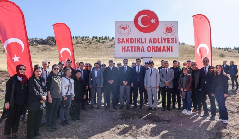 ‘Geleceğe Nefes Oluyoruz’ projesiyle fidan dikildi