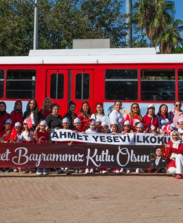 Nostalji tramvayında Cumhuriyet Bayramı kutlandı