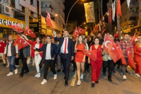 Manavgat’ta fener alayı, kortej ve konserle Cumhuriyet coşkusu Manavgat’ta fener alayı, kortej ve konserle Cumhuriyet coşkusu
