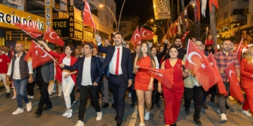 Manavgat’ta fener alayı, kortej ve konserle Cumhuriyet coşkusu