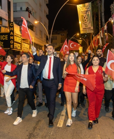 Manavgat’ta fener alayı, kortej ve konserle Cumhuriyet coşkusu