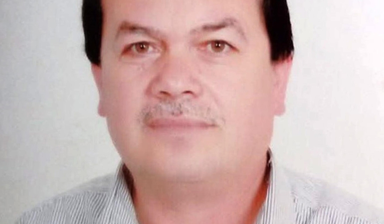 Anten tamir etmek isterken çatıdan düşüp öldü